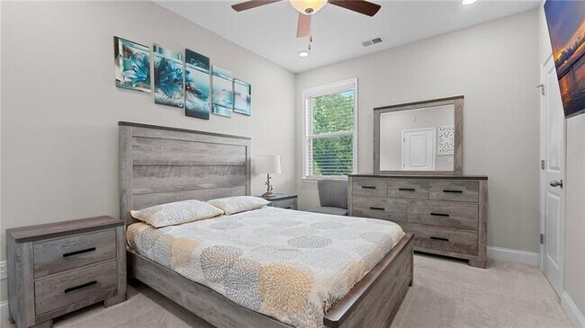 Building Photo - 3860 Oxford Park Ln