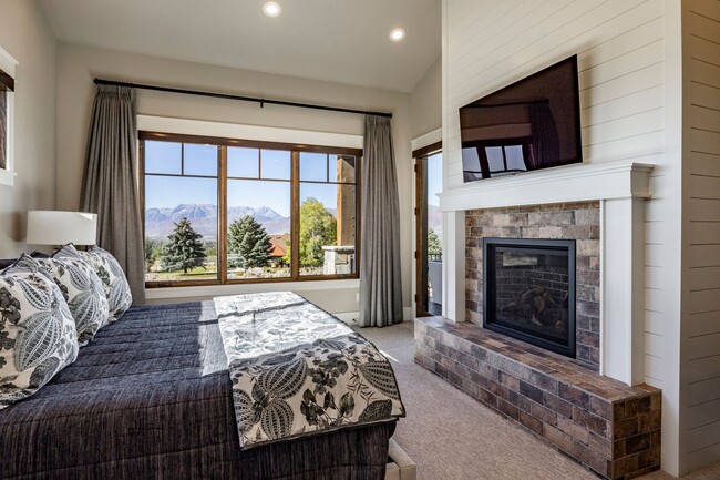 Building Photo - Mountain Escape with Stunning Timpanogos V...