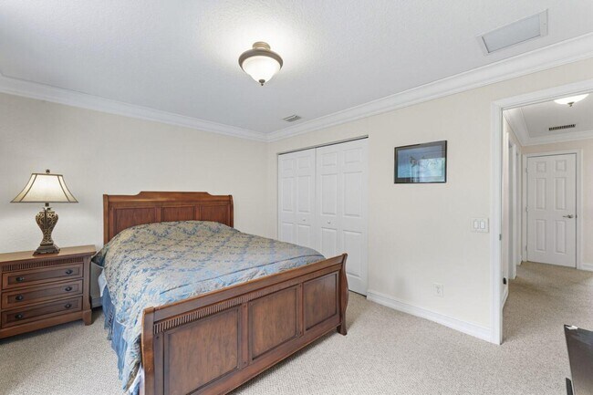 Building Photo - 8492 Breezy Oak Way