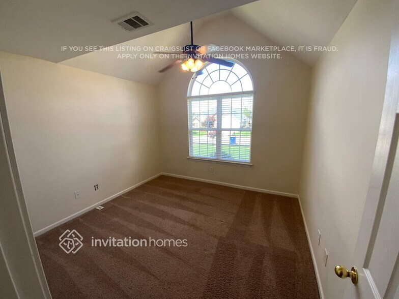 Building Photo - 167 Scanlon Rd
