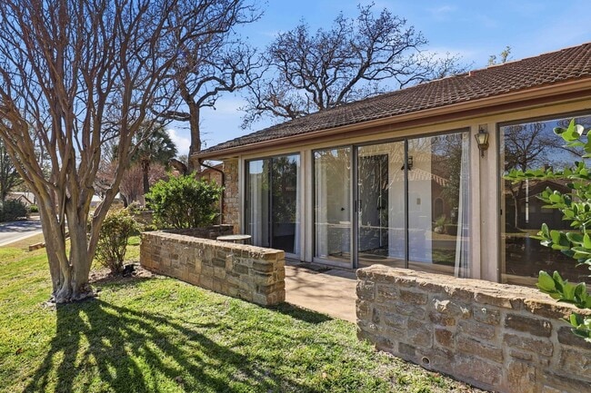 Building Photo - 100 Bay Point Dr