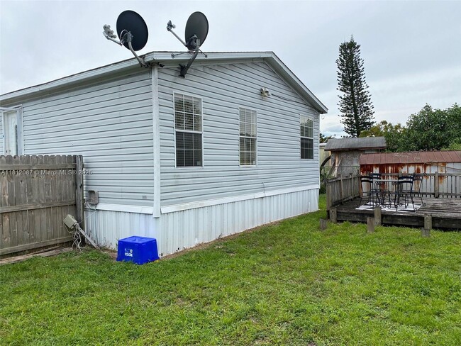 Building Photo - 11837 Watergate Cir