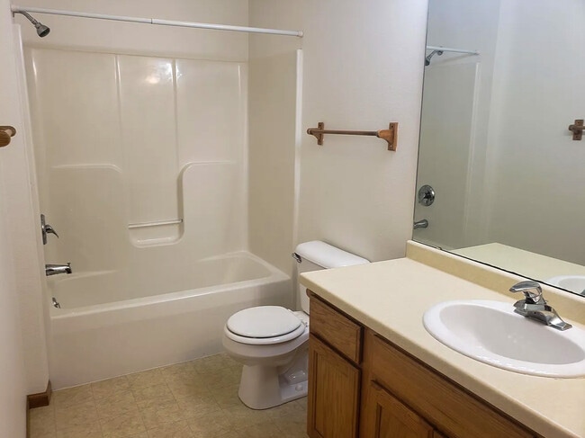 Building Photo - 1233 Winston Dr