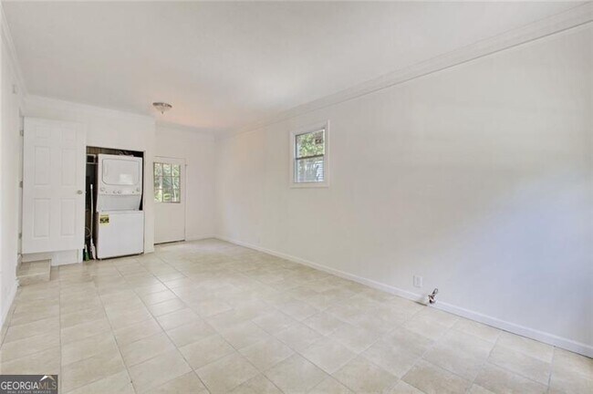 Building Photo - 3946 Green Oak Dr