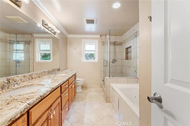 Building Photo - 27045 Esward Dr
