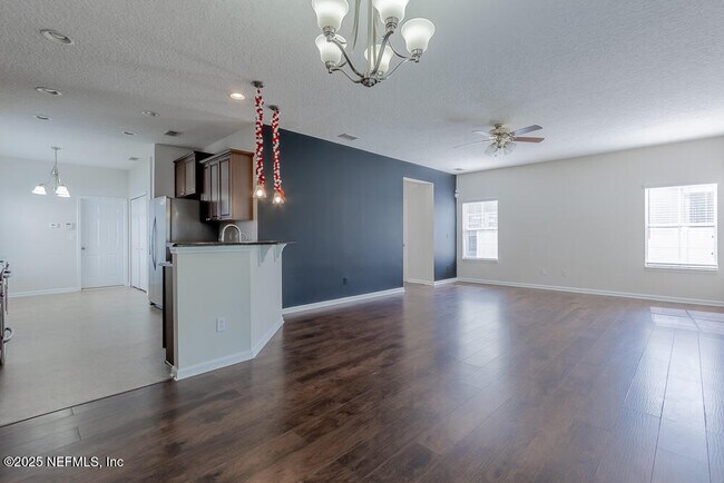Building Photo - 6332 Endelstow Ln