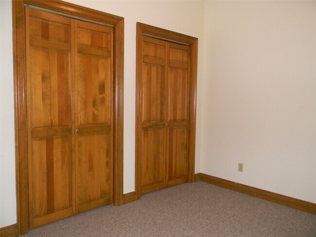 Building Photo - 2315 The Strand