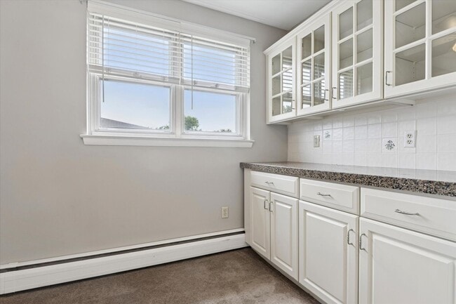 Building Photo - Charming 1B/1B Unit in Downingtown Commons...