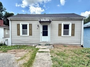 Building Photo - 2 Bedroom 1 Bathroom Home in Durham