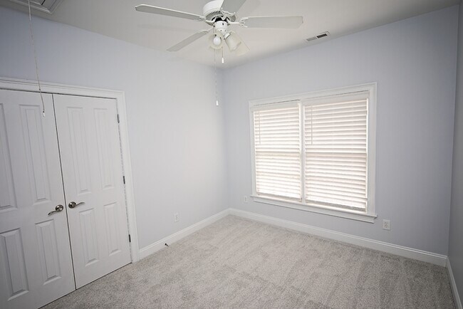 Building Photo - 856 Harborside Ln