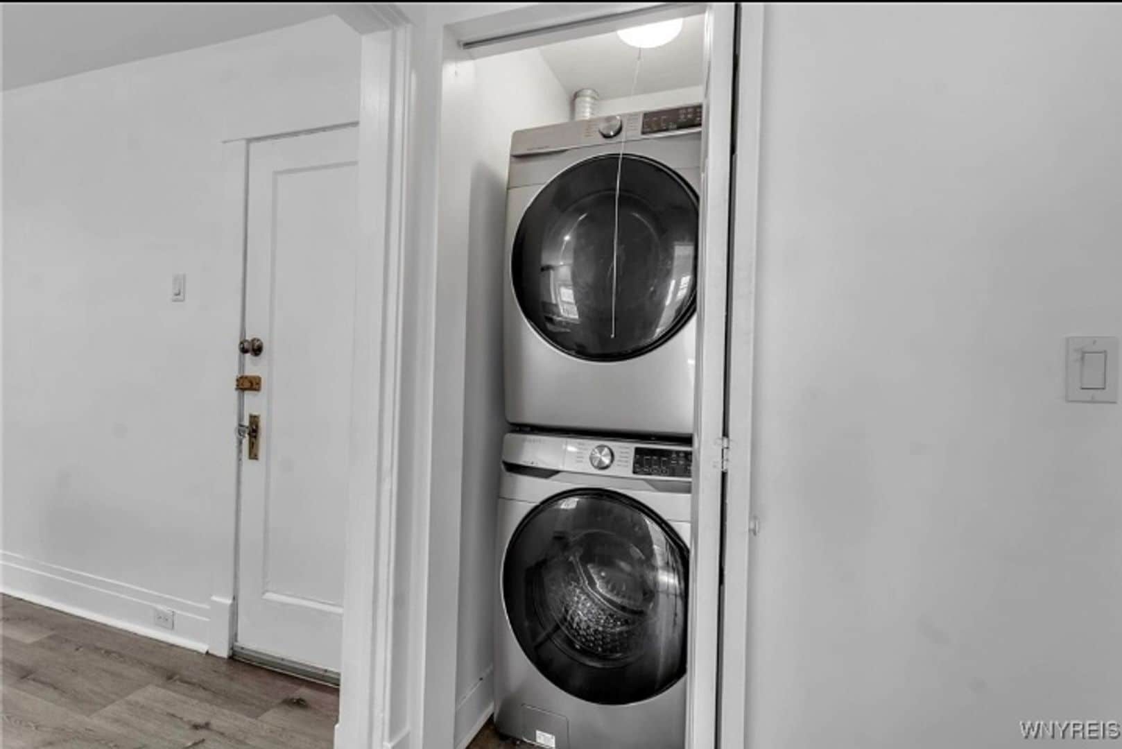 Building Photo - 137 Southside Pkwy