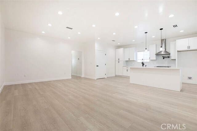 Building Photo - 11325 Collett Ave