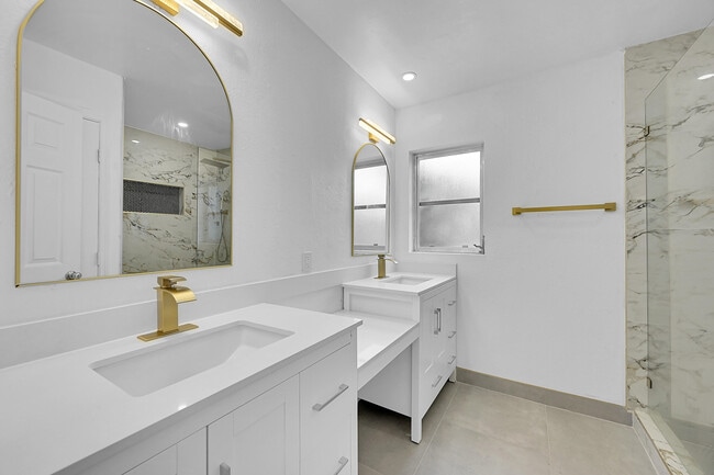 Building Photo - 1181 SW 4th Terrace