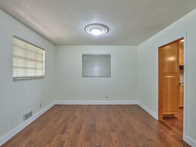 Building Photo - 2950 Meginnis Arm Rd