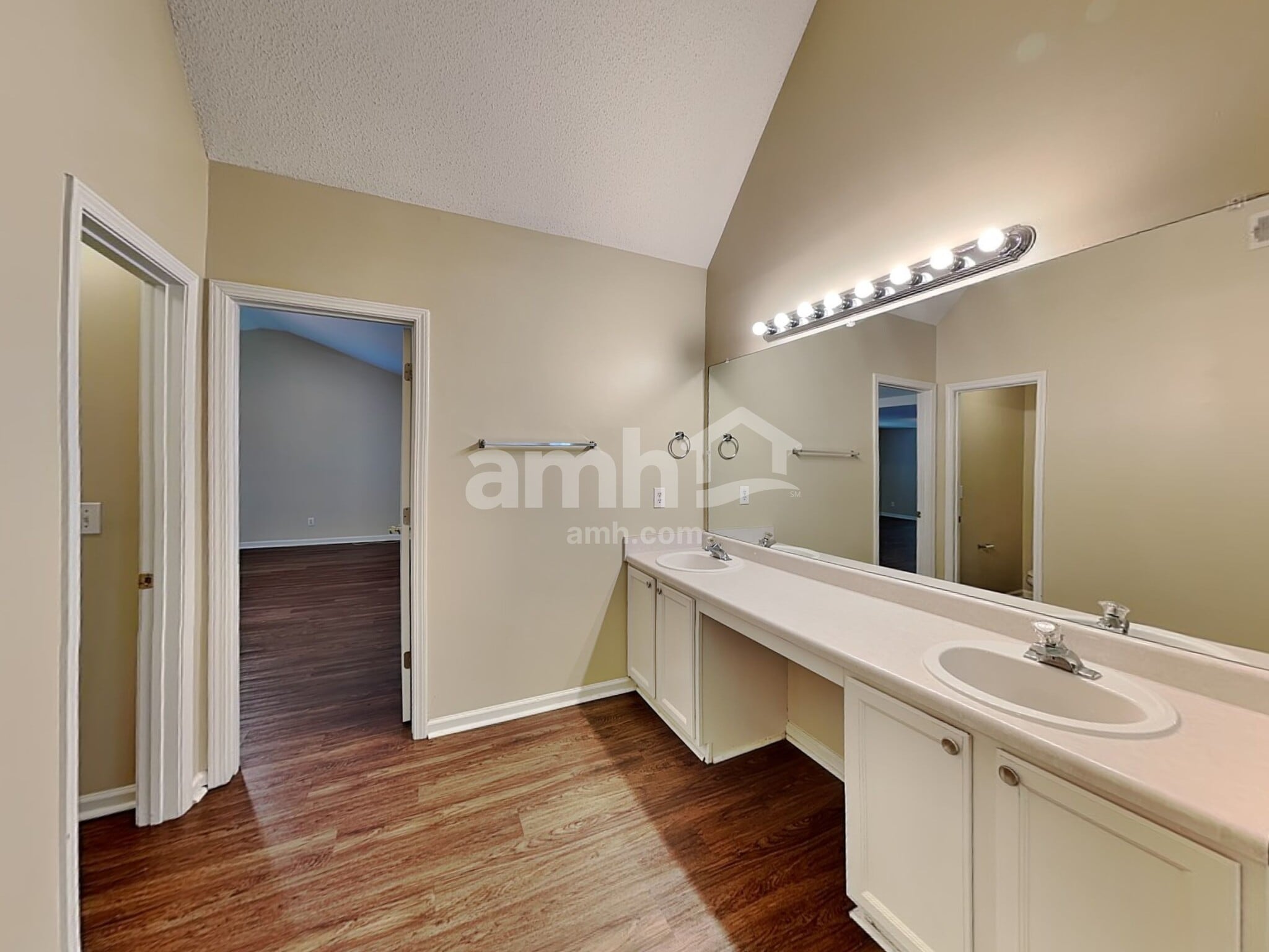 Building Photo - 380 Cascade Rise Ct SW