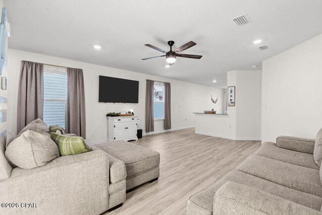 Building Photo - 6587 Kettles St