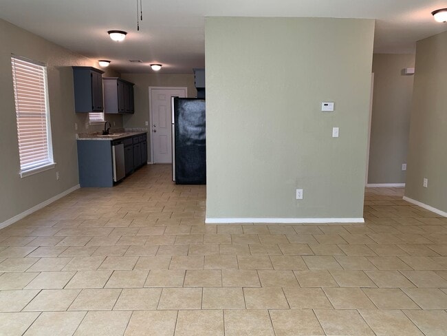 Building Photo - Welcome Home!