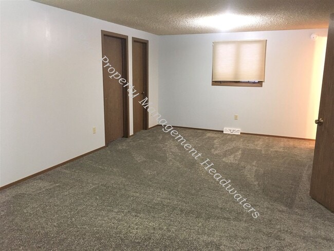 Building Photo - 3 Bedroom 2 Bath Pet Friendly House for Rent
