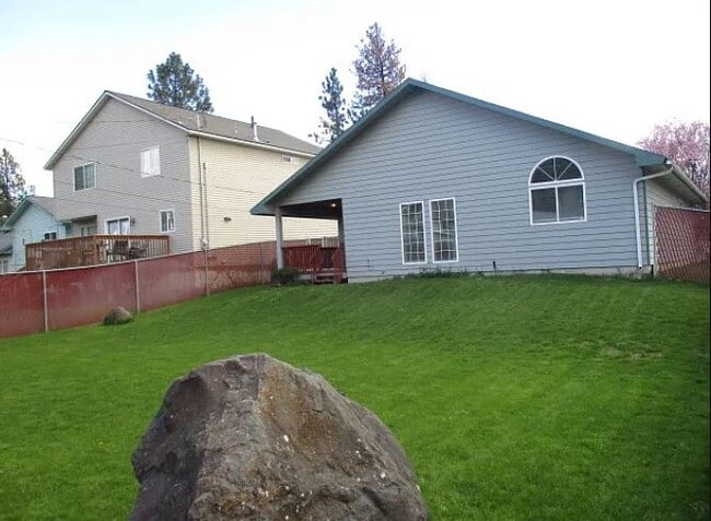 Building Photo - 4007 E 34th Ave