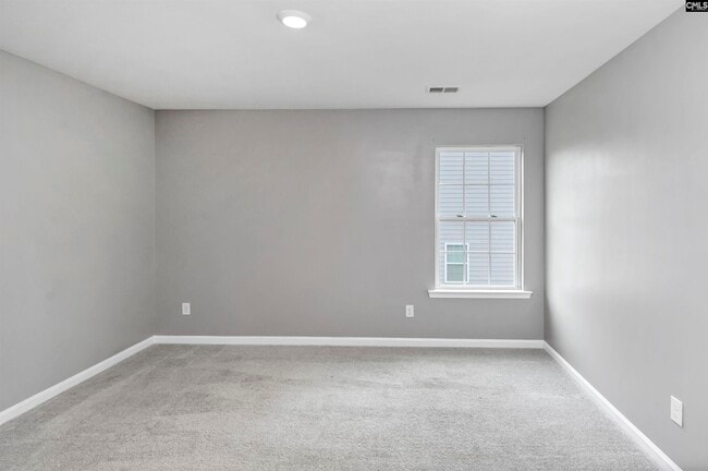 Building Photo - 414 Tulip Way