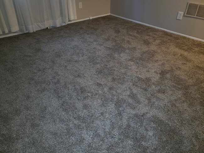 Building Photo - 24694 Creekside Dr