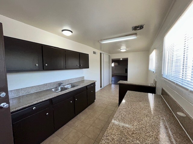 Building Photo - 4870 Billman Ave