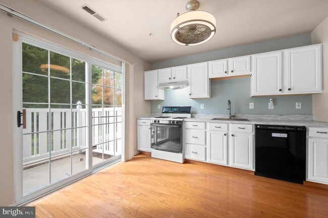 Building Photo - 1408 Black Walnut Dr