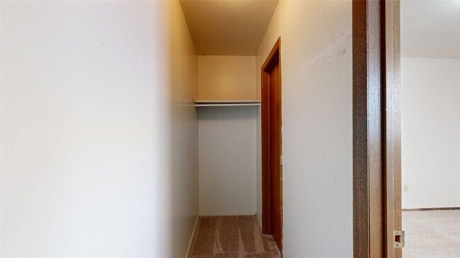 Building Photo - 1002 Verde Dr