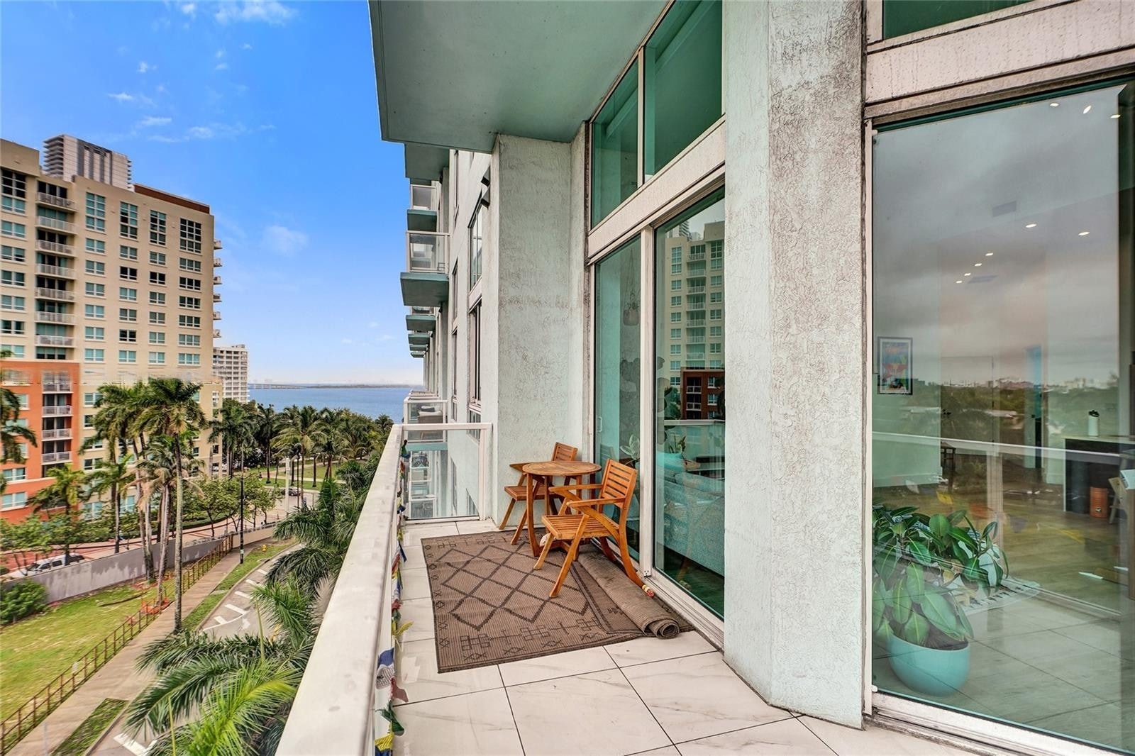 Building Photo - 1900 N Bayshore Dr
