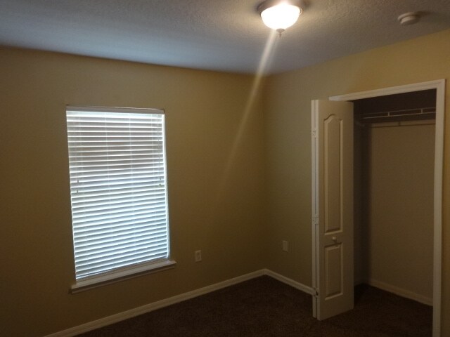 Building Photo - 2395 Key Ave