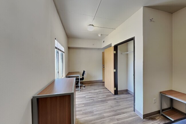 Building Photo - 215 Stanton Ave