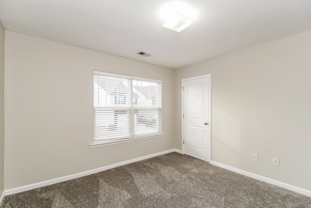 Building Photo - 480 Hill Crest Cir