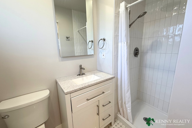 Building Photo - Recently Remodeled 3 Bedroom Corner Home i...