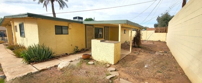 Building Photo - COMING SOON....CUTE TEMPE HOME ON NO OUTLET STREET!!