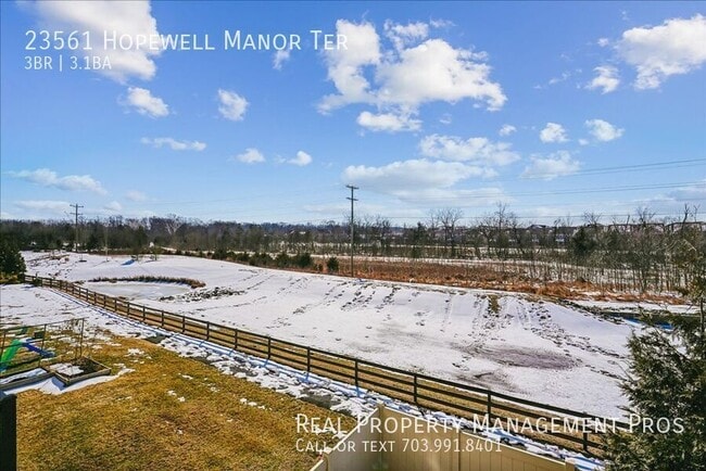 Building Photo - 23561 Hopewell Manor Terrace