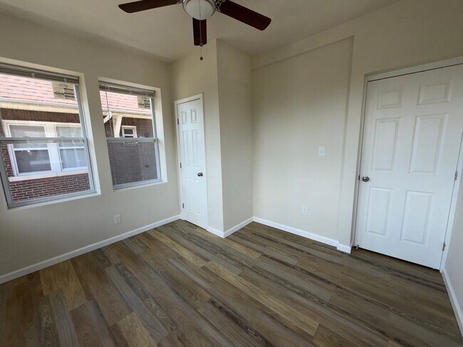 Building Photo - 5909 Cates Ave