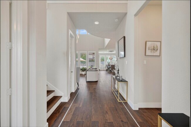 Building Photo - 26 Argosy Bend Pl