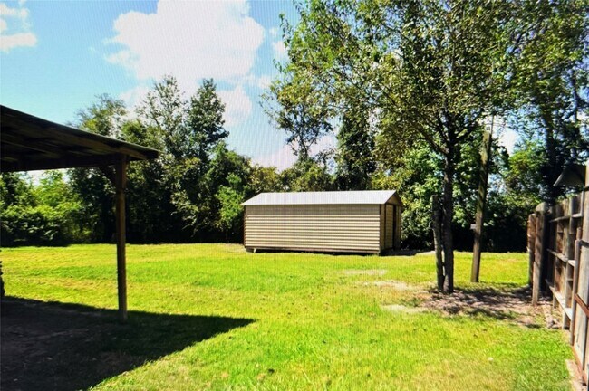 Building Photo - 18767 Forest Ln Cir