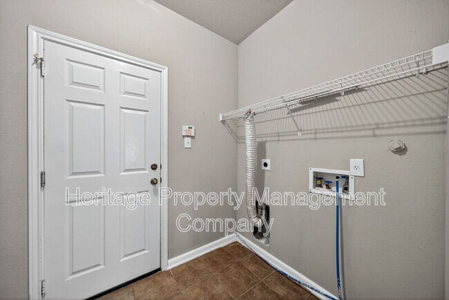 Building Photo - 606 Horn Run