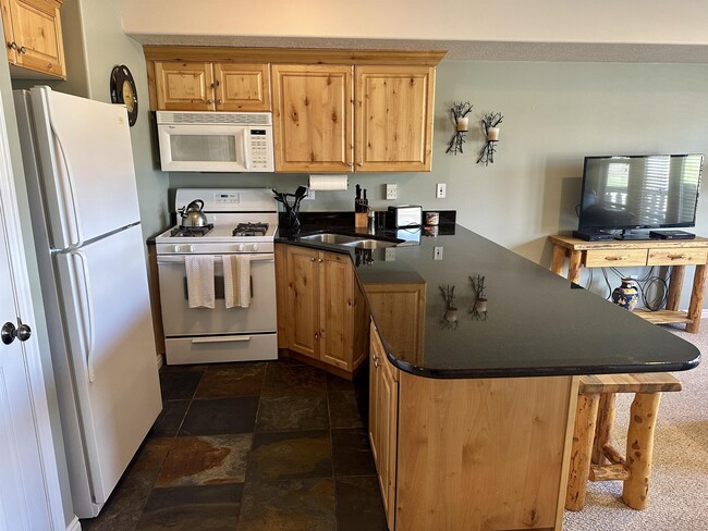 Building Photo - 3555 N Fox Run Dr