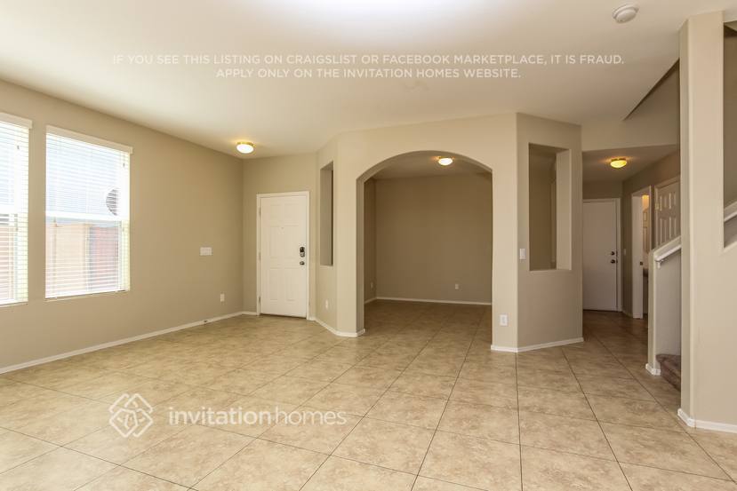 Building Photo - 11747 N 148th Ave