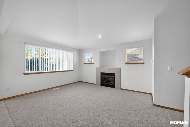 Building Photo - Charming 3BR Townhome in Lacey