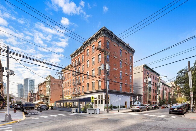 Building Photo - 349 Grove St