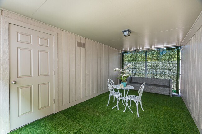 Building Photo - 6339 Del Monte Dr