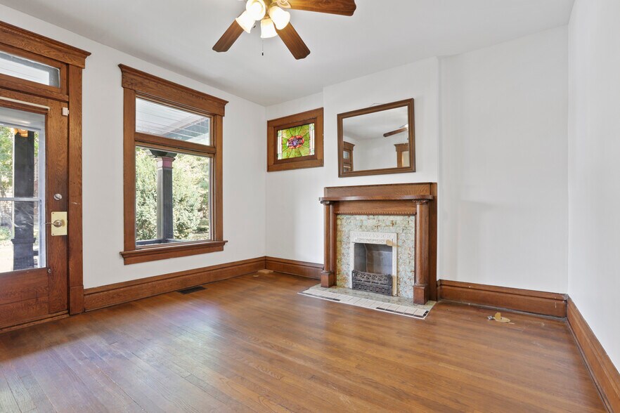 Front Living Room 2 - 1489 Michigan Ave
