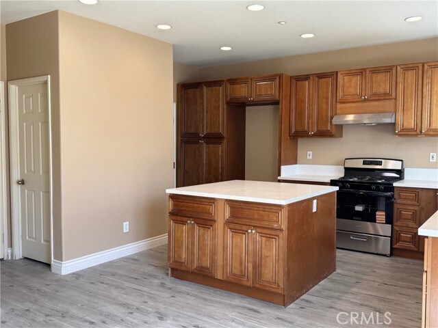 Building Photo - 6927 Tailwind Ln