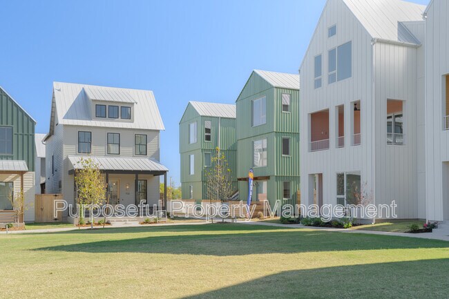 Primary Photo - 934 Hangar Dr