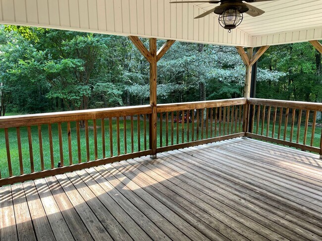 Building Photo - Updated Three Bedroom Two Bath Double Wide...