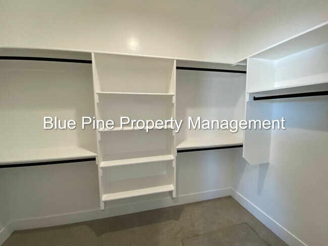 Building Photo - 1104 Cypress Loop