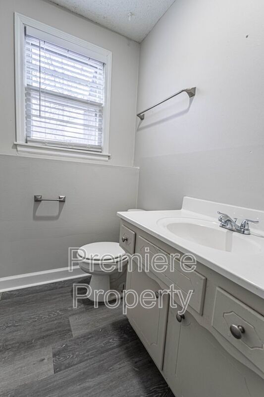 Building Photo - 13032 W 102nd Terrace